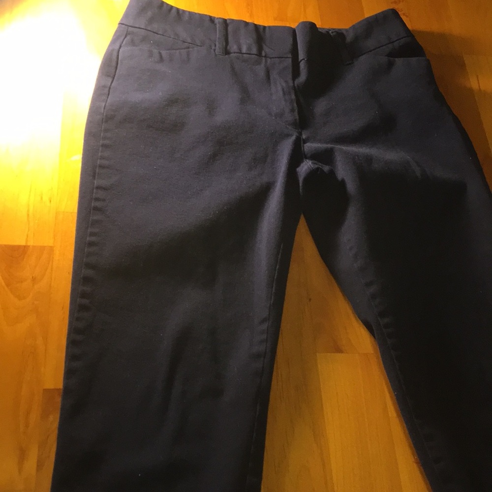 Navy blue NY&Co. stretch capris